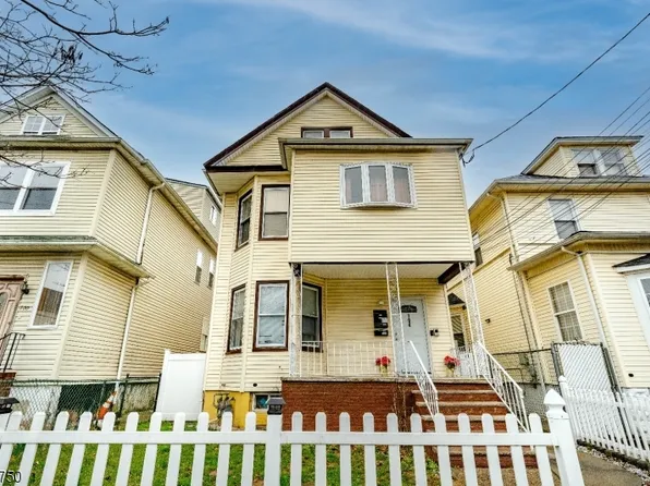 702 Madison #2, Elizabeth City, NJ 07201