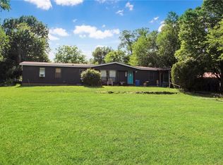 1851 E 1700th Rd, Lawrence, KS 66044