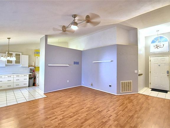 5th image of 96 Saint Kitts Cir