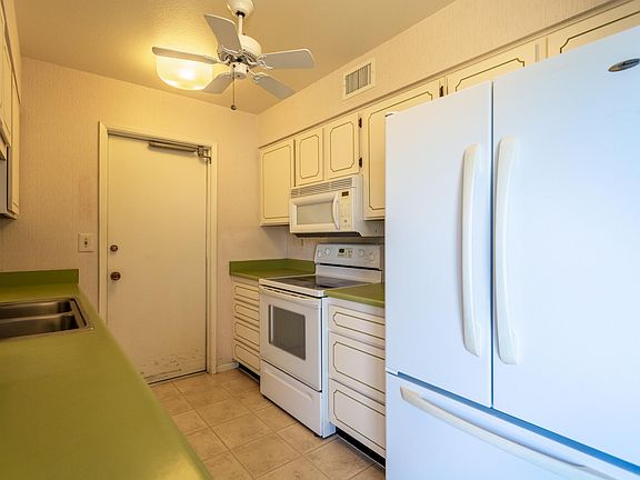 4th image of 10003 W Ocotillo Dr
