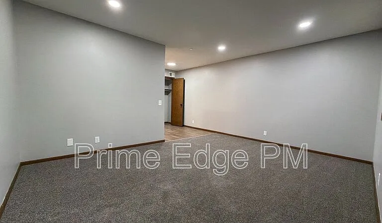 1109 N 28th St #10 — Photo 4