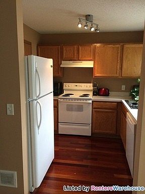 2nd image of 2967 Village Ct