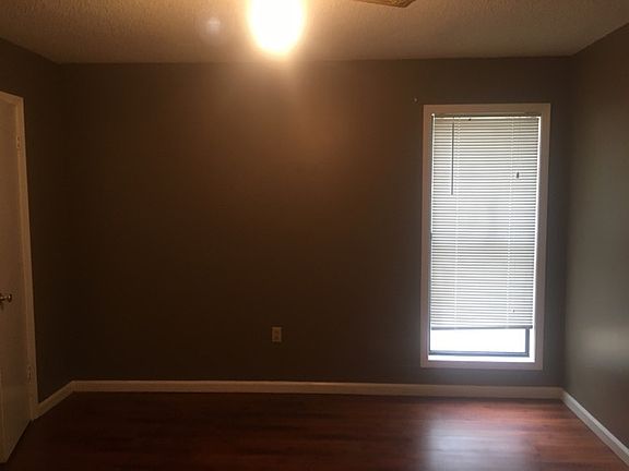 4th image of 5856 Lake Port Dr