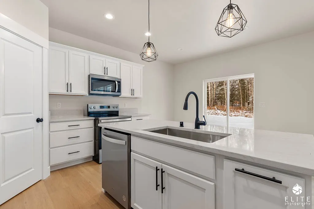 1725 N Lana Cir — Photo 3