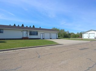 902 9th St, Washburn, ND 58577