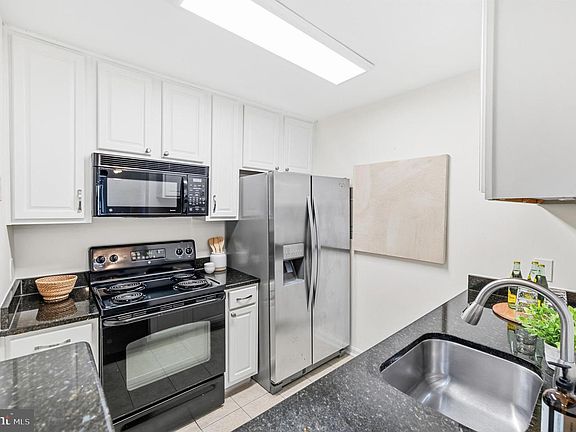 5th image of 3175 Summit Square Dr #5-A12