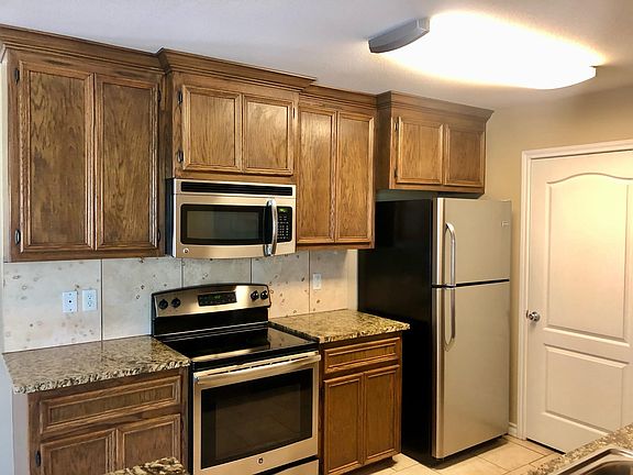 4th image of 15421 Palmira Ave