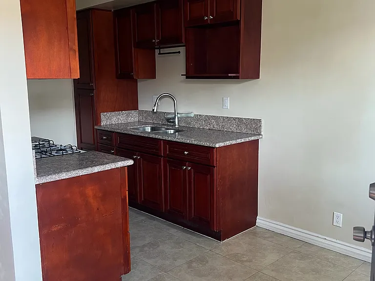 Juniper Pointe — Photo 14
