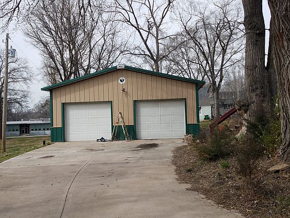 2nd image of 1124 4th St