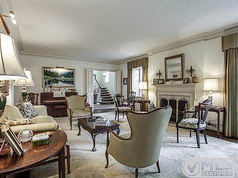 4th image of 4331 Beverly Dr