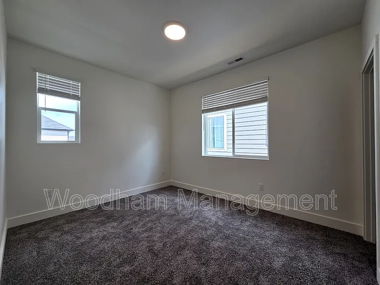 4819 Harvest Pkwy — Photo 28