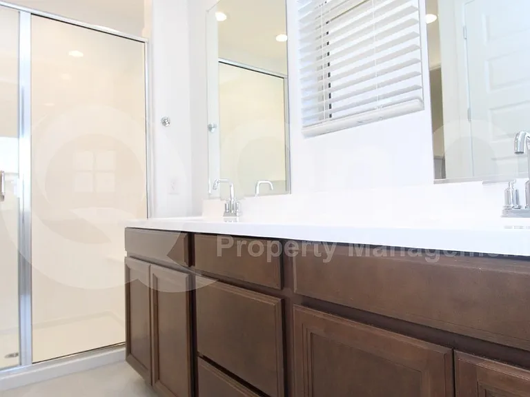 9432 W Roma Ave — Photo 27