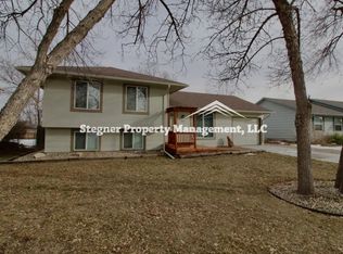 828 Gallup Rd, Fort Collins, CO 80521