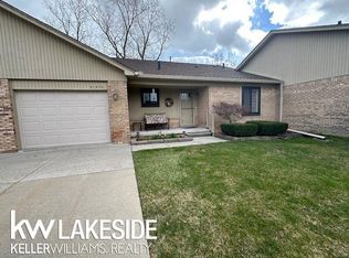 31876 Cristina Dr, Roseville, MI 48066