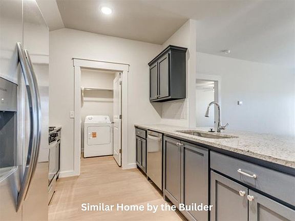 4th image of 1604 Highland Loop