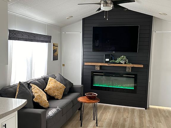 4th image of 48 Quarry View Vlg