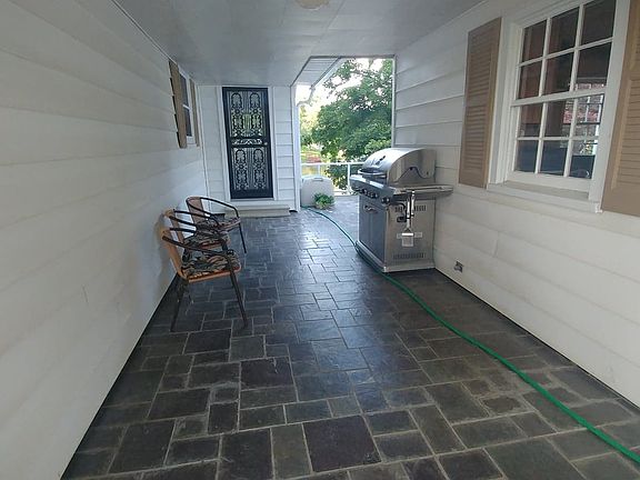 breezeway 