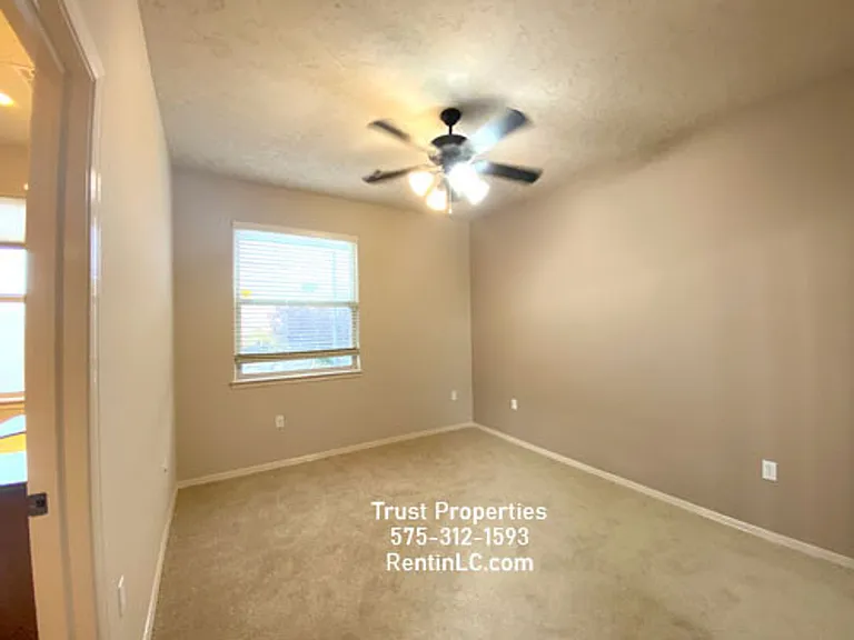 1932 Lone Tree Ln — Photo 15