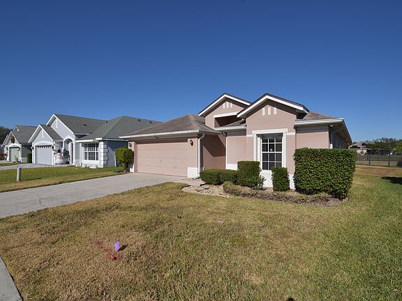 2nd image of 2821 Maguire Dr
