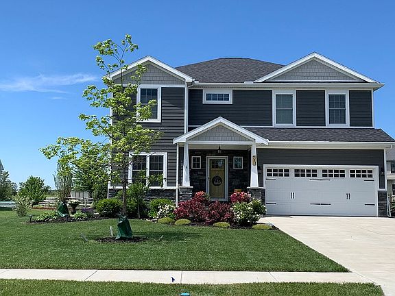 3rd image of 711 Barnstable Ln