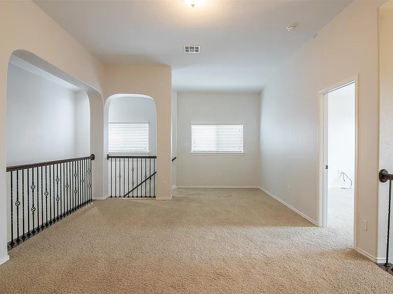 12104 Broten St — Photo 24
