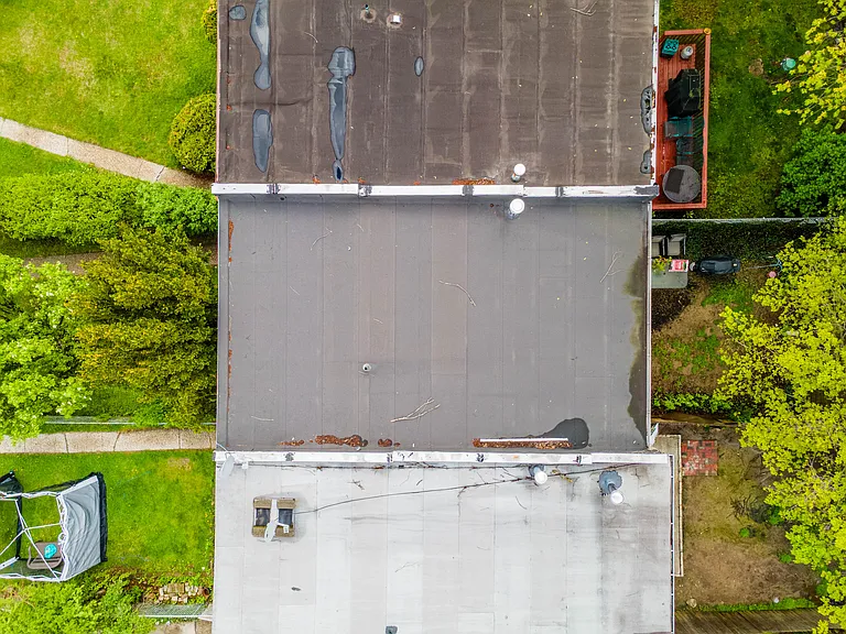 54 Whitman Ct — Photo 3