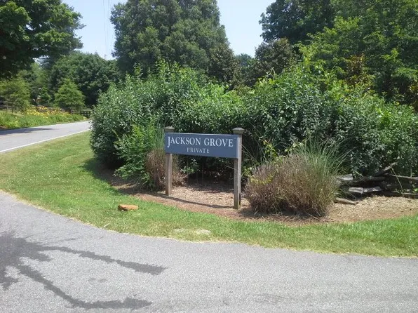 20 Jackson Grv S, Landrum, SC 29356