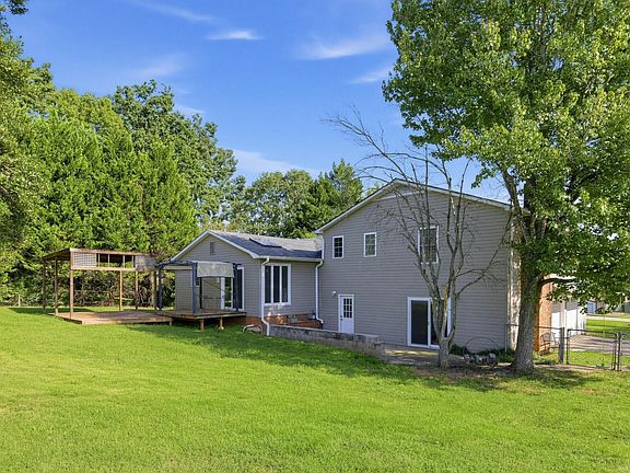 4th image of 1206 Three Bridges Rd