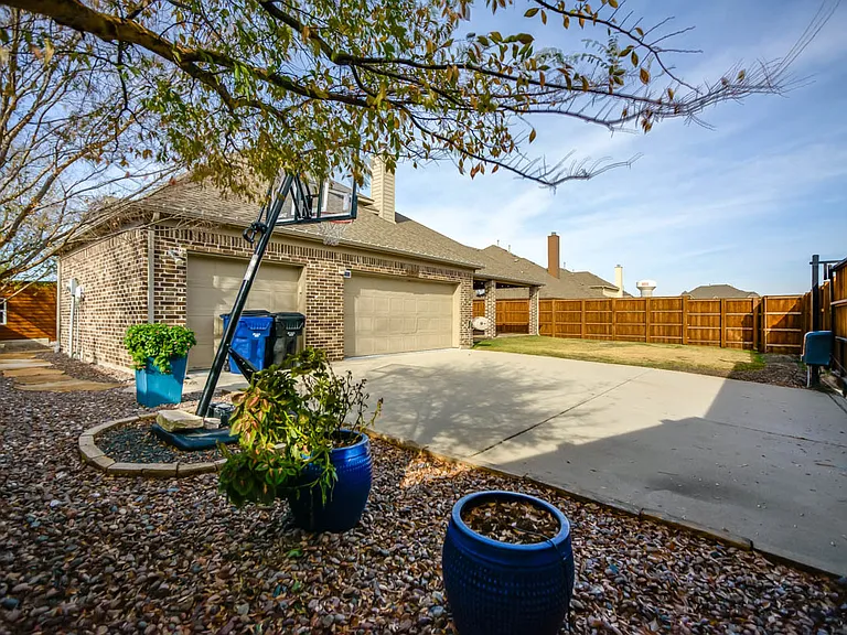 13083 Montfair Blvd — Photo 19