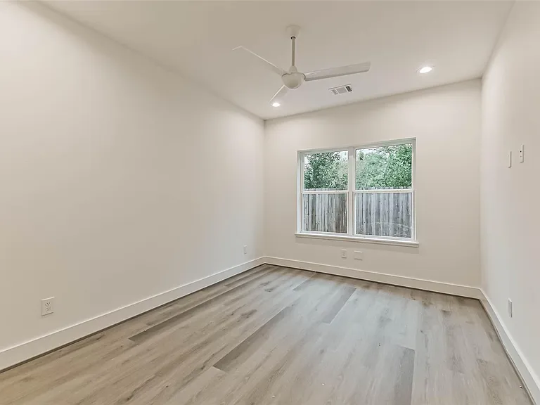 7709 Earl Rudder Way — Photo 16
