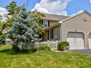 8 Greythorne Rd, Lancaster, PA 17603