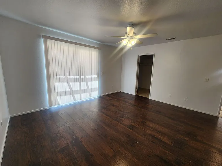 5930 Regino Ave — Photo 11