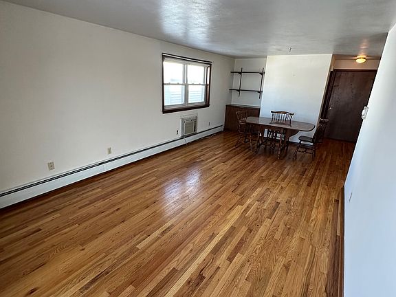 4th image of 25 Albany Ave #2R