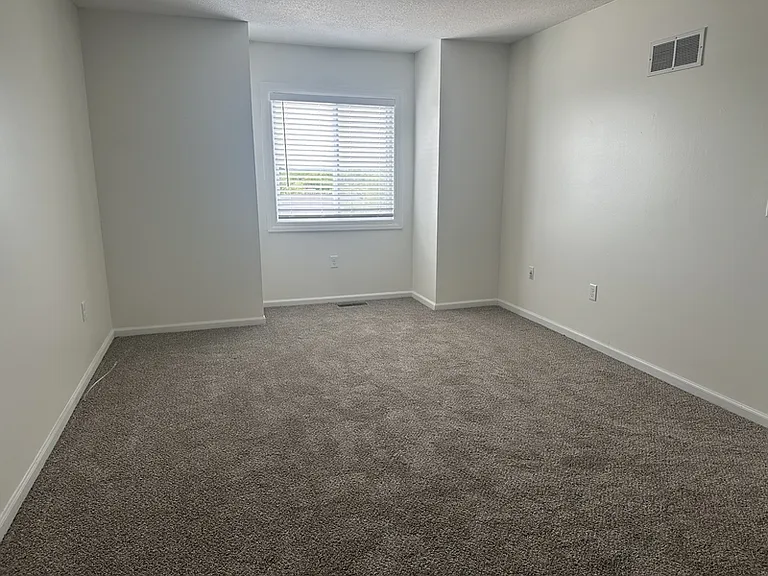 3410 Augusta Dr — Photo 10