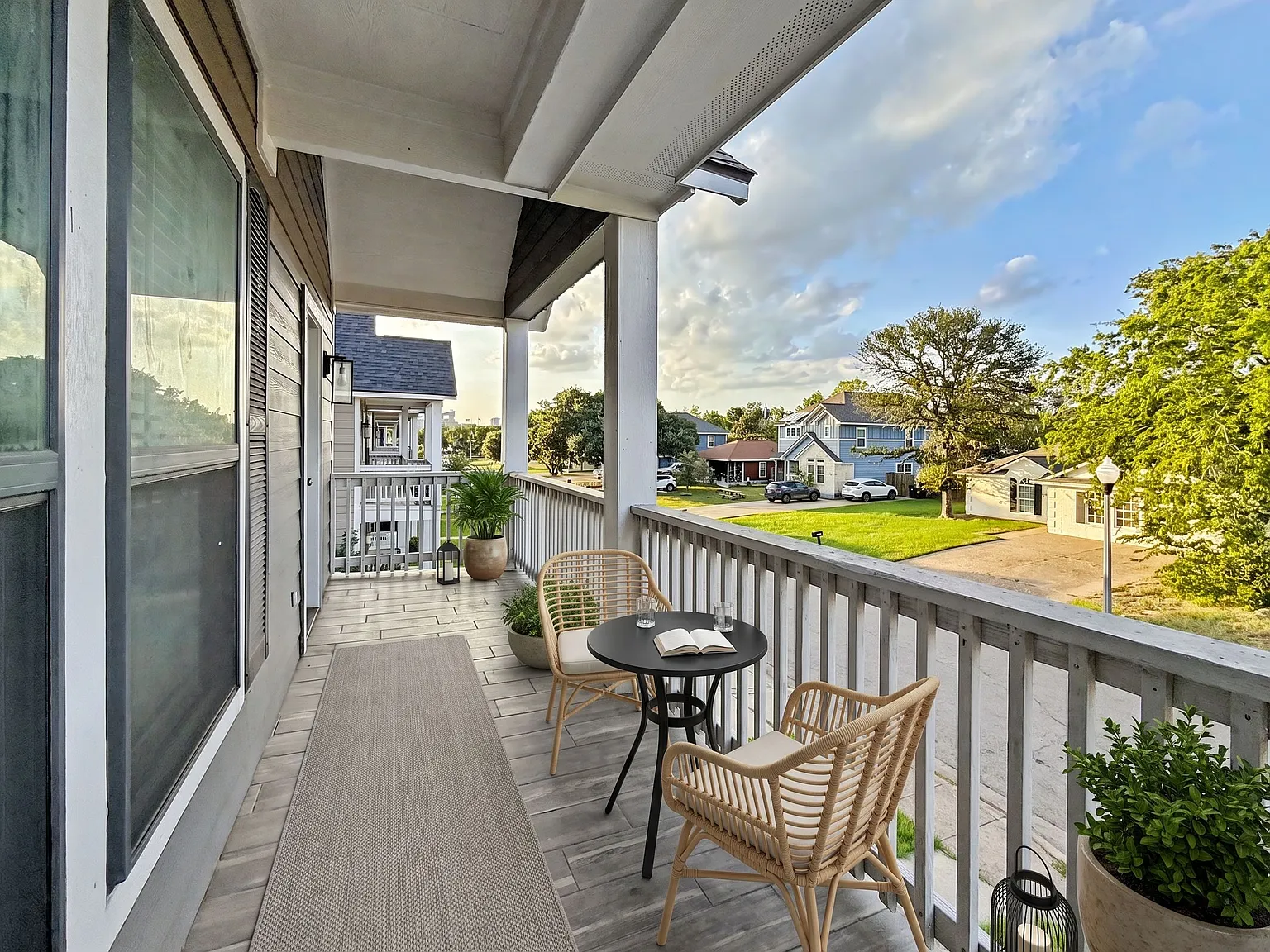 6 bed, 6.5 bath, 2501 sqft, $6,780 — Photo 4