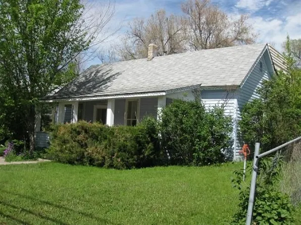 1127 9th Ave, Belle Fourche, SD 57717