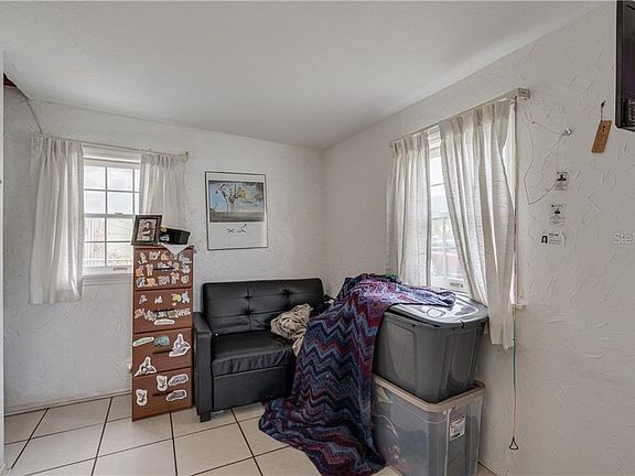 5th image of 504 Jersey Ave