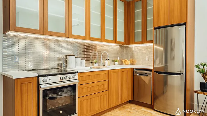 Rented by Nooklyn NYC LLC | media 92