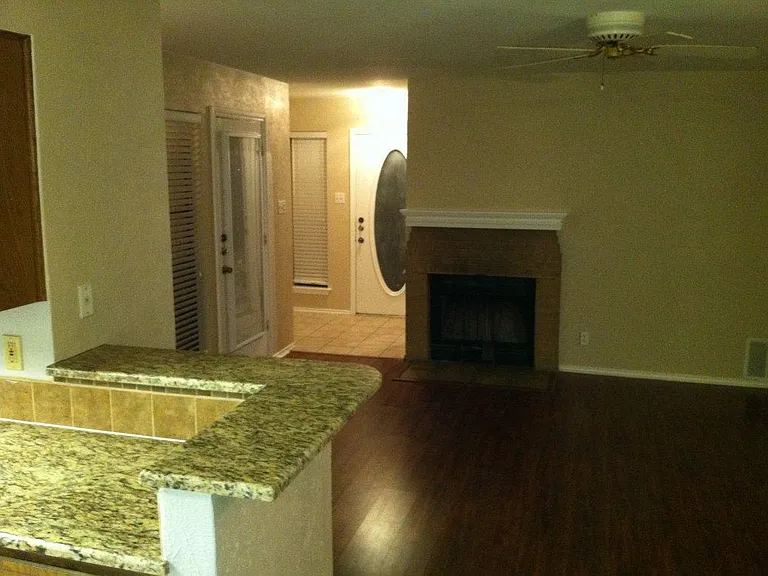 8708 Clearbrook Trl #B — Photo 8