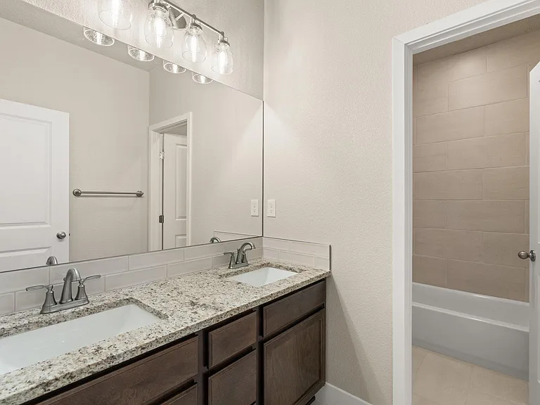 6801 Cleary Loop NE — Photo 13