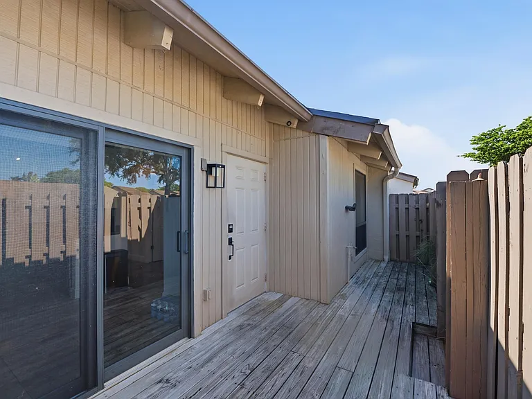 2075 SW 82nd Ave #2075 — Photo 4