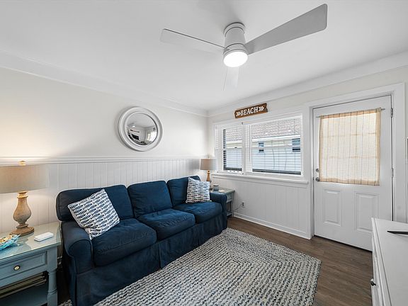 5th image of 29 28th St E APT 6