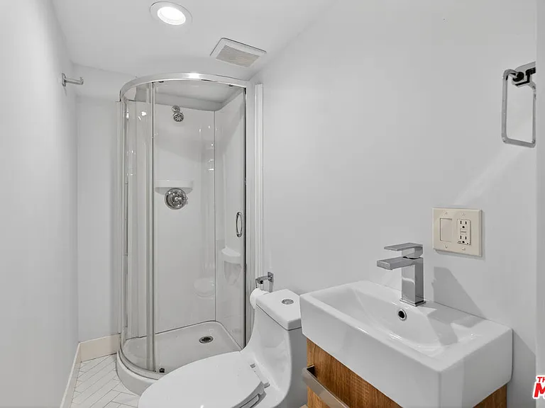 6292 Lubao Ave — Photo 30