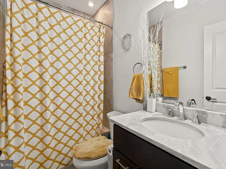 417 Randolph St NW #2 — Photo 17