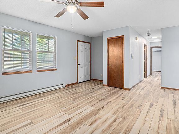 3rd image of 204 Hopkins St