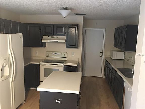5th image of 10789 Satinwood Cir