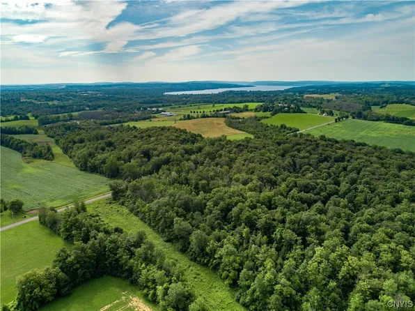 17 County Line Rd #7, Auburn, NY 13021