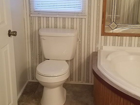 5th image of 72 Otterwood Ct
