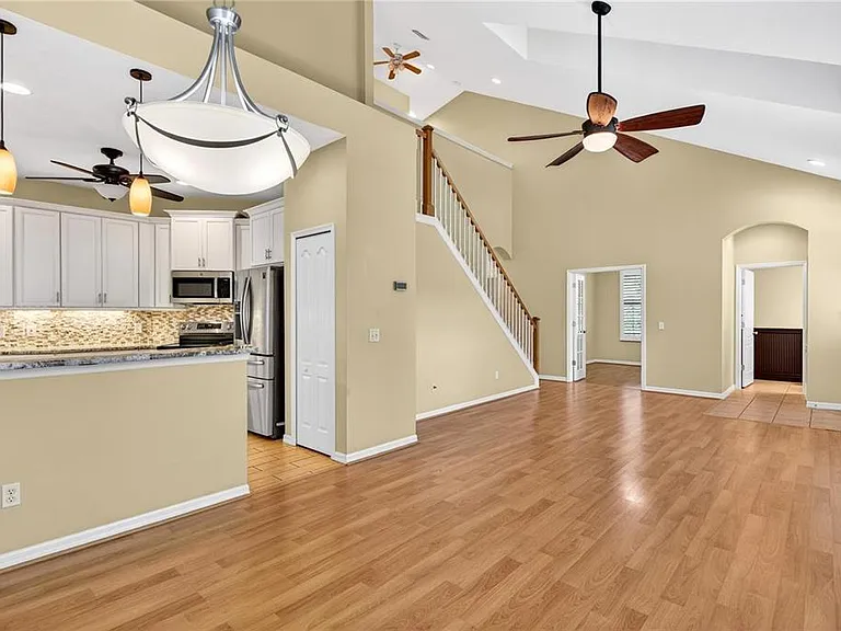 10801 Spring Mountain Pl — Photo 7