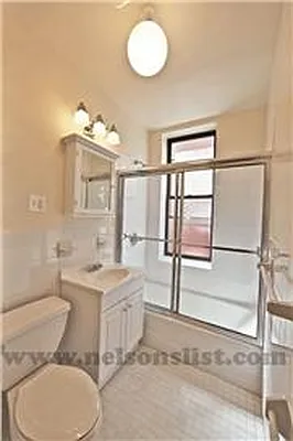 Rented by R New York | media 27